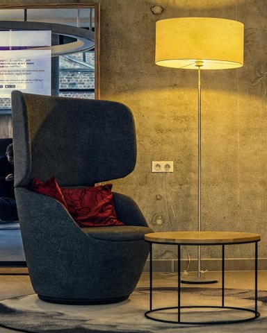 Moss wing chair